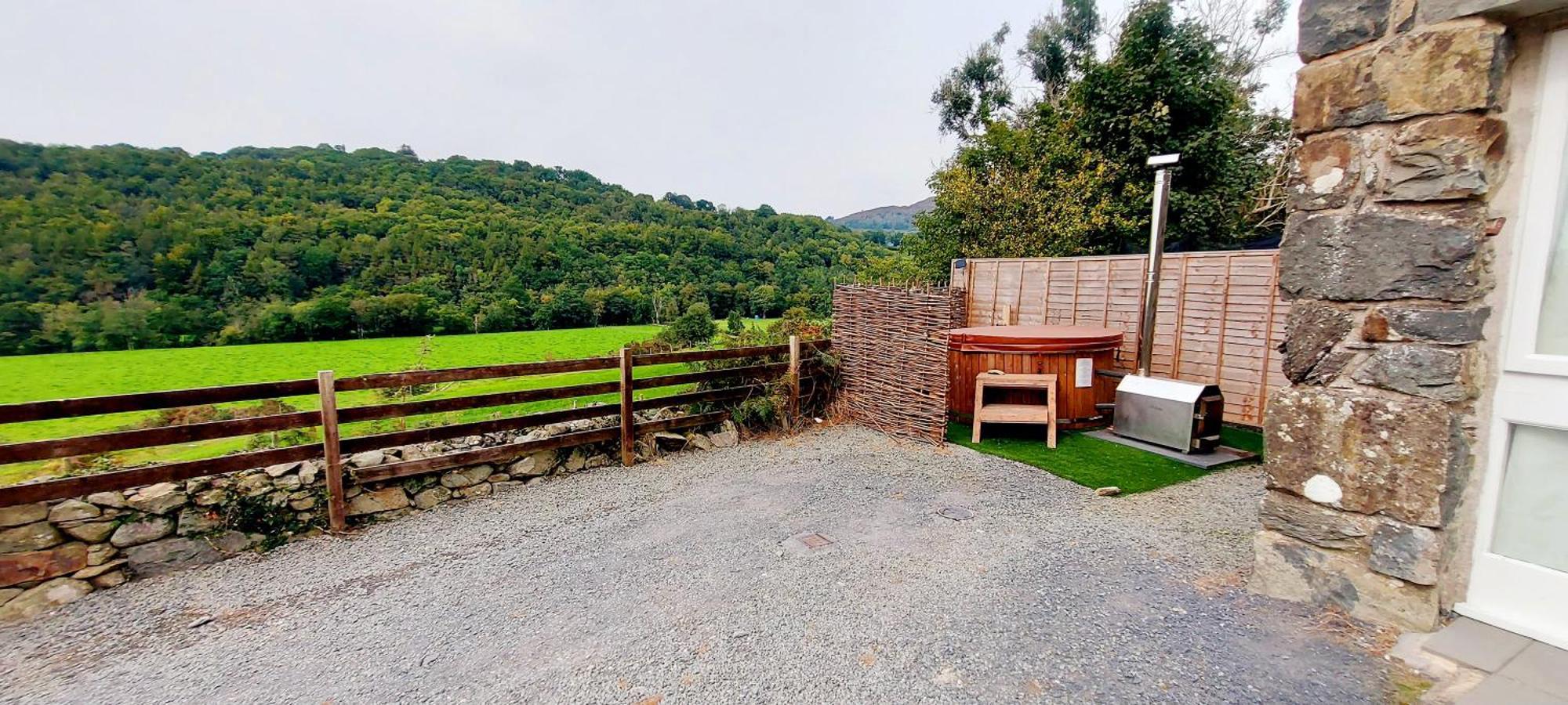 Cader Mountain View Cottage With Hot Tub In Snowdonia ดอลเกซเซย์ ภายนอก รูปภาพ